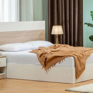 Modern Platform Bed with 2 Nightstands, and Oak Finish